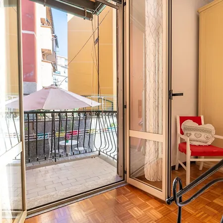 Maison D' Ofelia * קיאברי