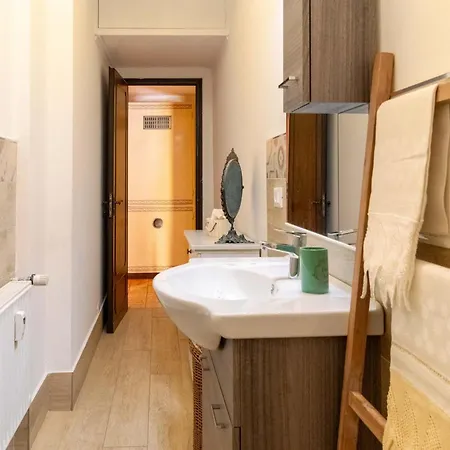 Maison D' Ofelia קיאברי